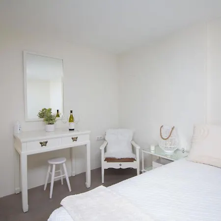 Lightbooking Los Silos Apartment